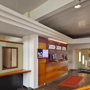 4* Otel Merian Am Rhein